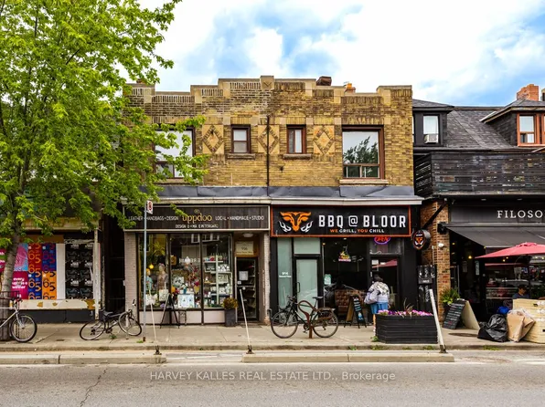 916 Bloor St W, Toronto, ON M6H 1L1
