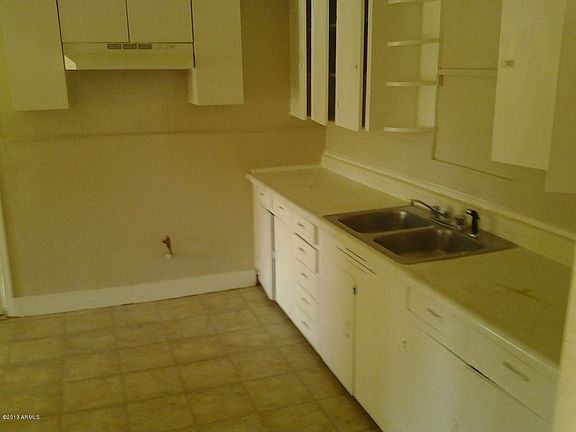 5th image of 210 E Phoenix Ave