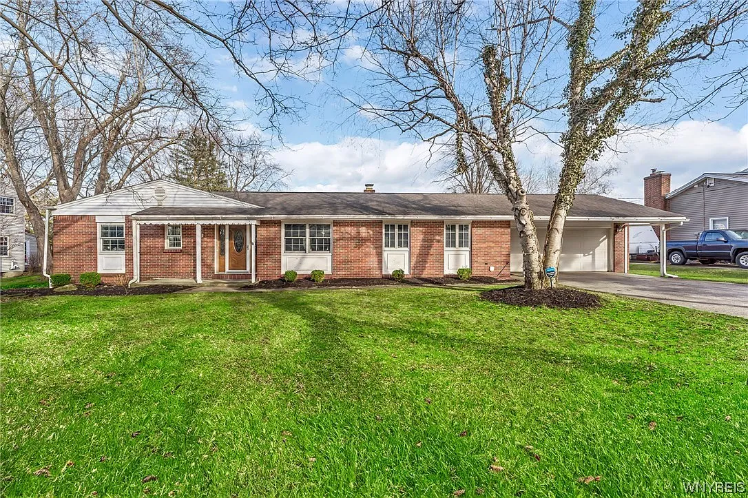 5325 Thompson Rd photo 1