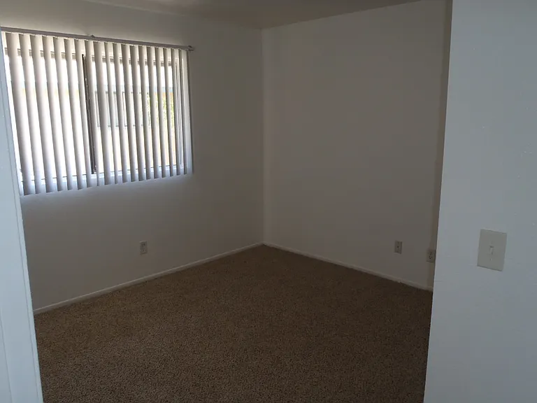 555 Sioux Dr #D — Photo 4