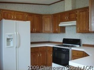 504 W Rhodes St, Thomasboro, IL 61878