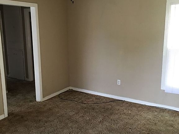 3rd image of 3101 S 18th St