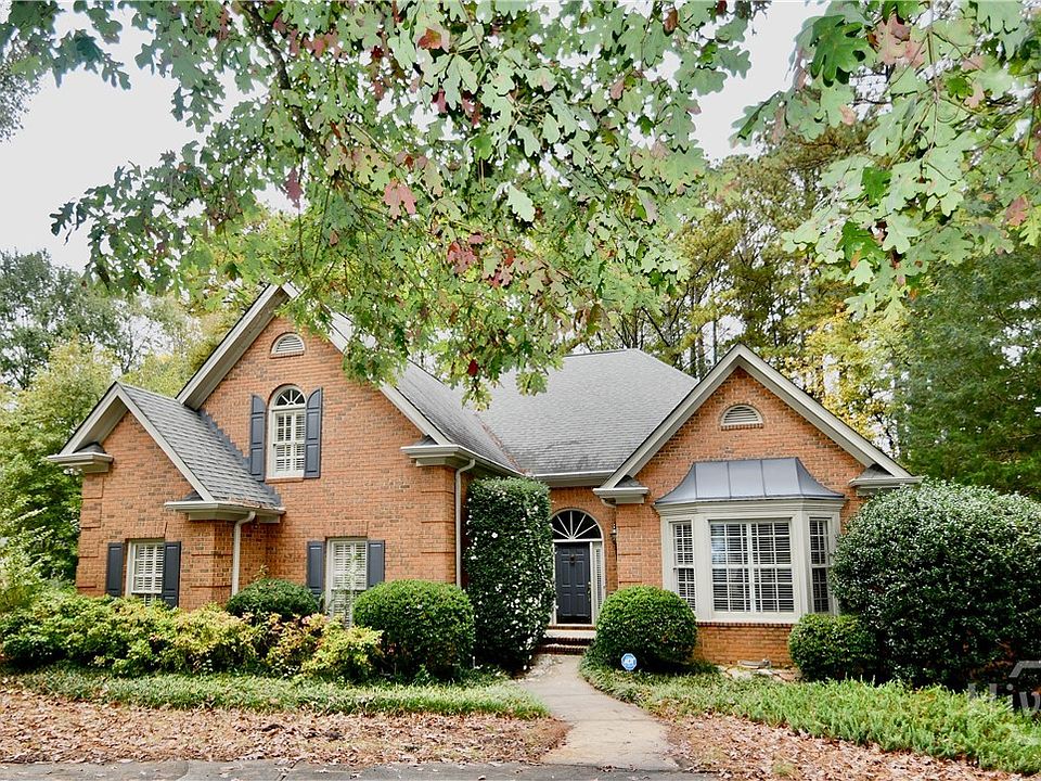 1st image of 114 Telfair Place