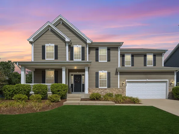 3648 Ancient Oak Dr, Elgin, IL 60124