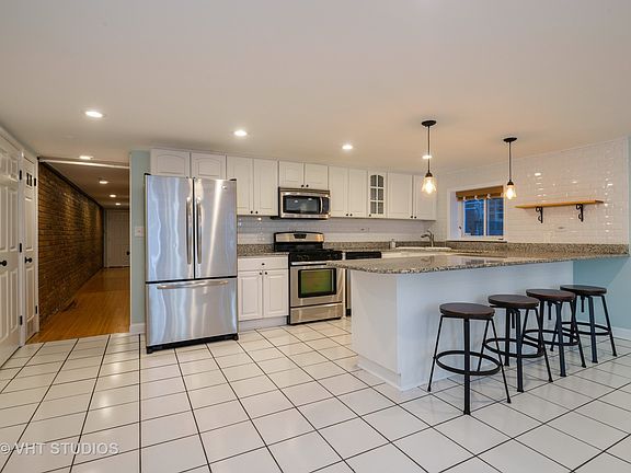 2nd image of 5048 N Wolcott Ave APT Gn