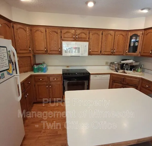3106 Innsbruck Dr — Photo 2