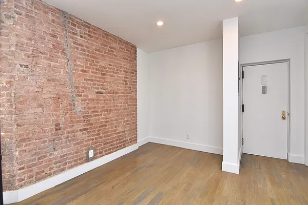 Rented by Bohemia Realty Group | media 9