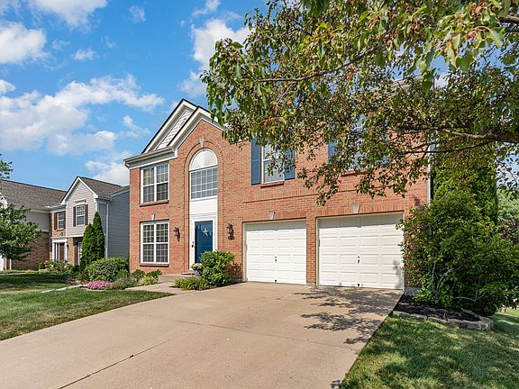 2nd image of 8984 Crimson Oak Dr