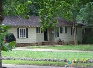 8 Savannah St, Columbus, MS 39702