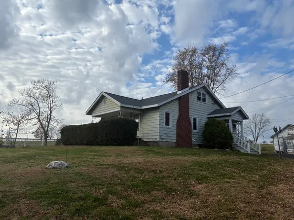 10625 Country Club Rd, Lawrenceville, IL 62439