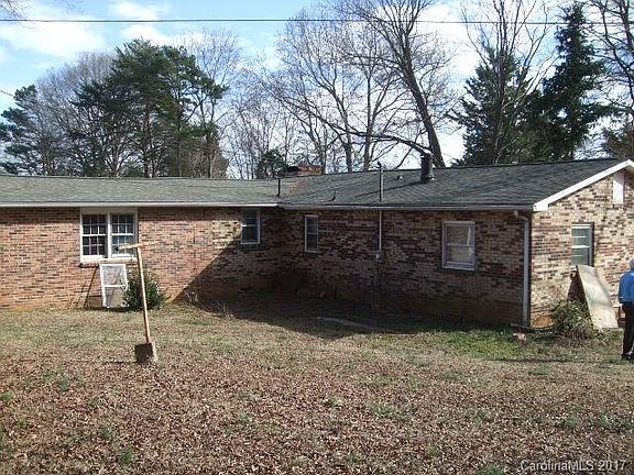 3rd image of 126 Jaybird Ln