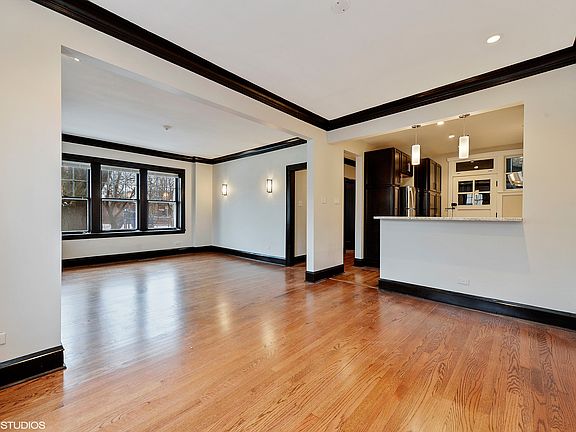 3rd image of 2316 W Grace St #1E
