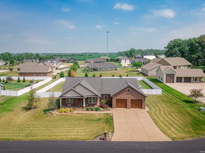 1682 E Autumn Rdg, Haubstadt, IN, 47639