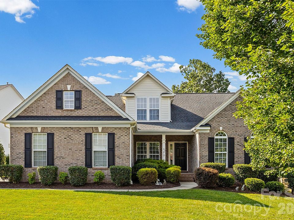1st image of 622 Panthers Way