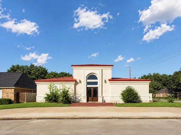 601 Westview Terrace Dr, Sealy, TX 77474