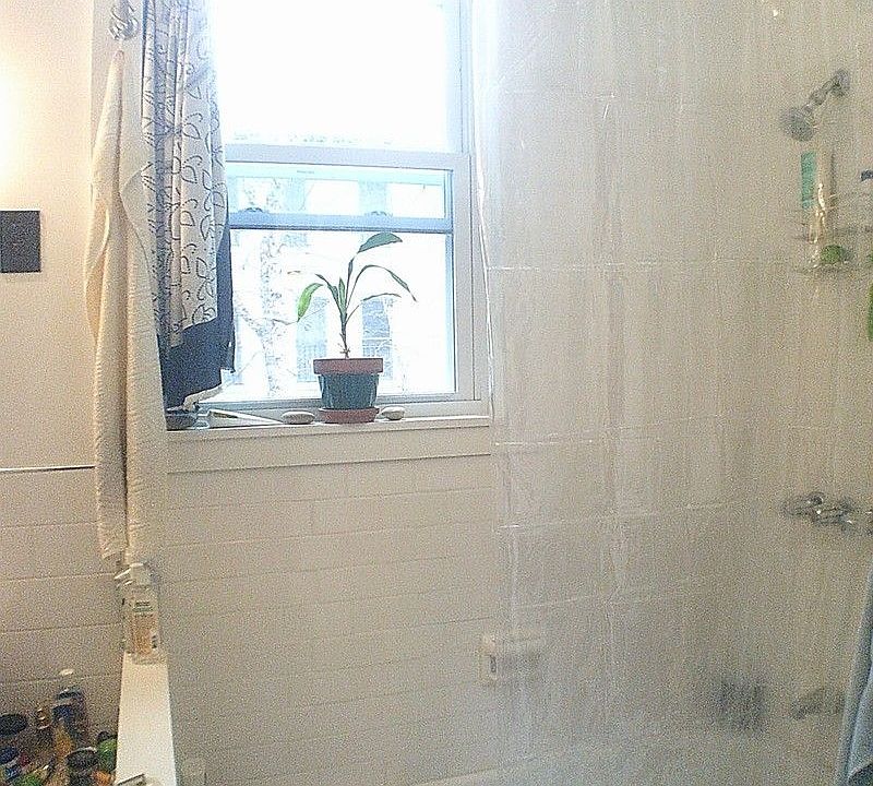 2nd image of 308 W 90th St APT 3R