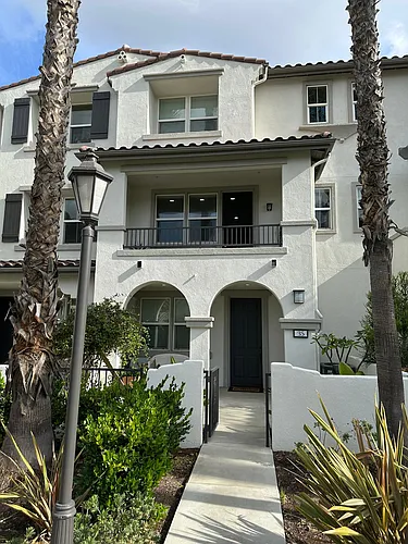 35 Walter Way Photo 1