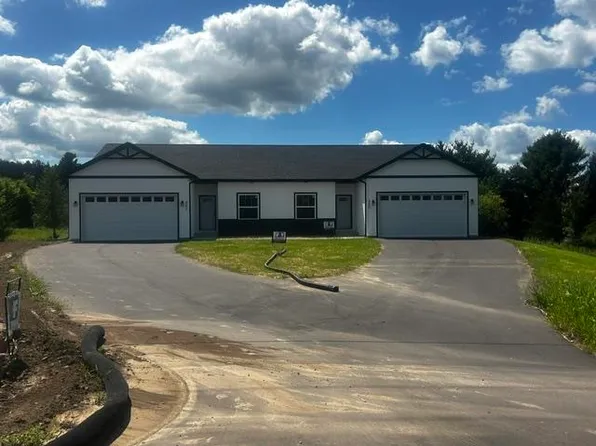 402 Mine Rd, Baraboo, WI 53913