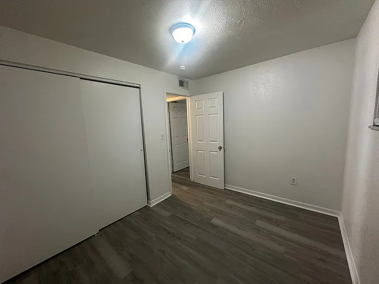 5527 Bryson Dr — Photo 11