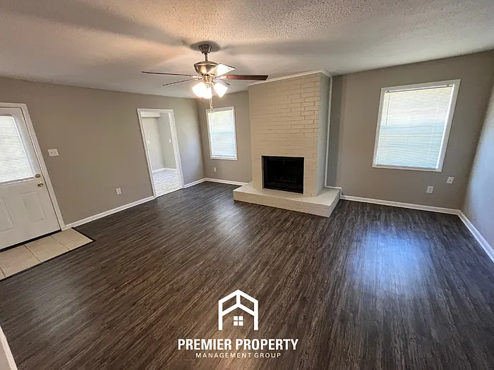 2986 Meadowfair Rd — Photo 5