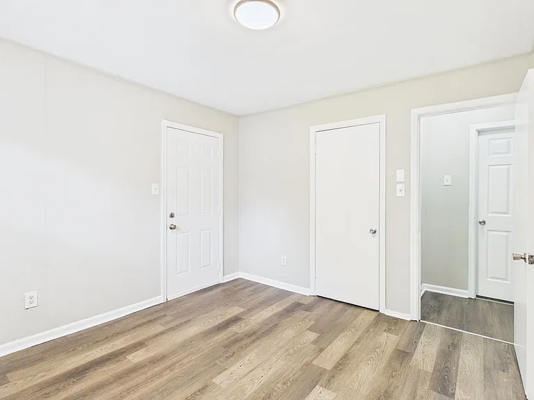 838 S Jones St #B — Photo 9