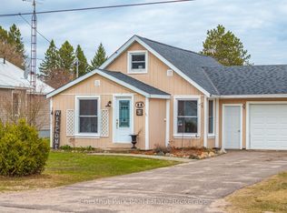 62 Riverside Ave, South River, ON P0A 1X0