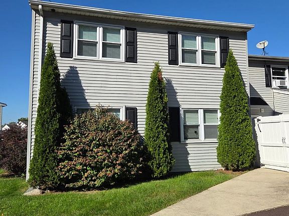 3rd image of 246-247 Washington Pl