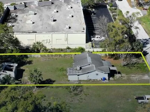 1034 Woodland Dr, Lakeland, FL 33809