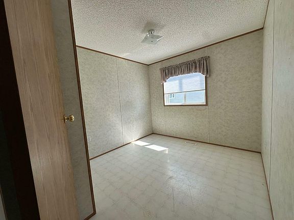 2nd image of 1 Henke Pl
