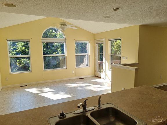 4th image of 2101 Pine Valley Dr