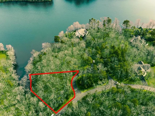 30 Glen Eagles Dr, Gordonsville, VA 22942
