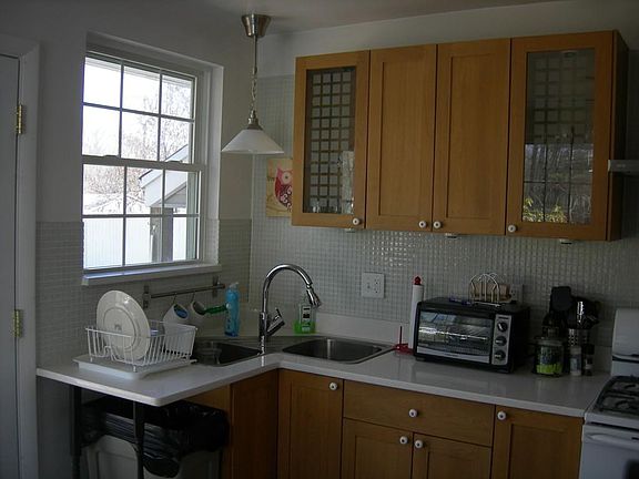 3rd image of 134 Stoughton St