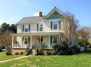 908 Broad St, Altavista, VA 24517