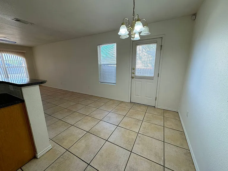Sales--3809 Edgefield St. — Photo 7