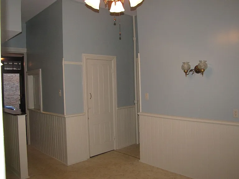 17 N Earl St — Photo 31