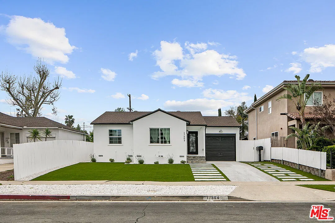 3 bed, 2.0 bath, 905 sqft, $6,000 — Photo 1