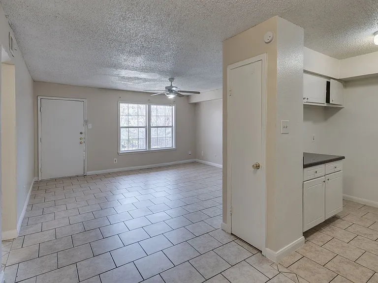 6120 Bellaire Blvd — Photo 16
