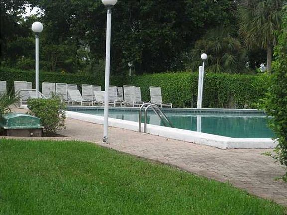 Pool, tub, sauna