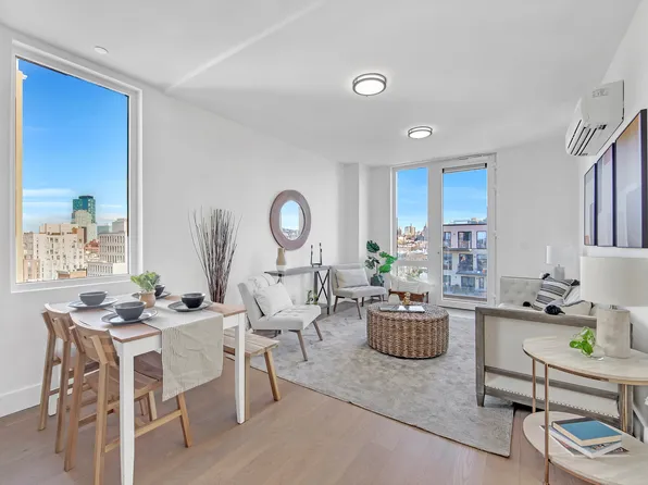 288 4th Avenue image 1 of 16