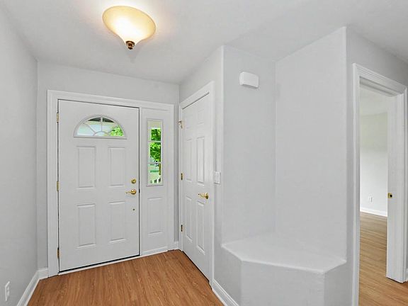 3rd image of 2 Cedar LANE