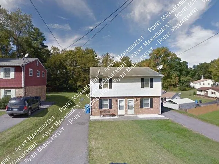 2824 Dell Ave NE — Photo 1