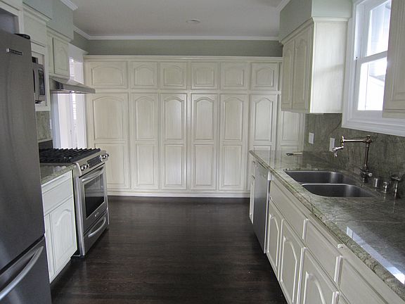 3rd image of 502 Orizaba Ave
