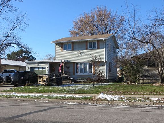 2nd image of 1111 25th Ave N