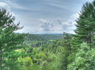 22 Rolling Hills Dr, Morganton, GA 30560