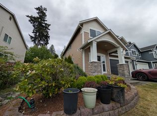 692 Ilwaco Pl NE, Renton, WA 98059