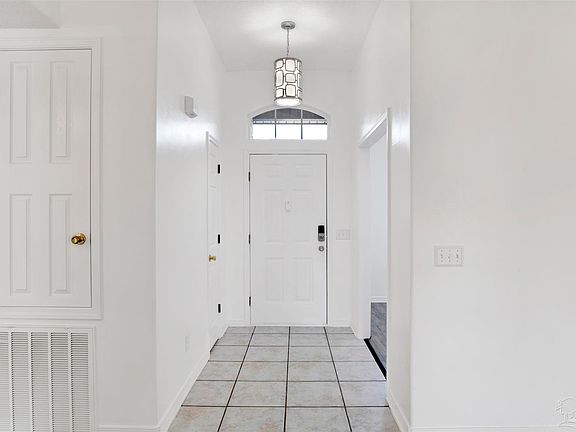 4th image of 1946 Elodie Ln