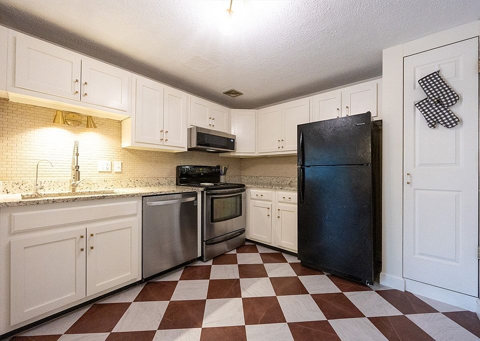 1st image of 260 Tremont St APT 7