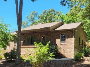 609 Keowee Bay Cir, Salem, SC 29676