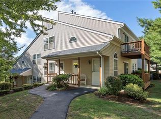 1105 Evergreen Ct, Highland Mills, NY 10930