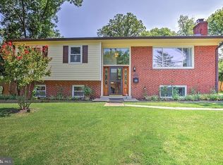 4227 University Dr, Fairfax, VA 22030